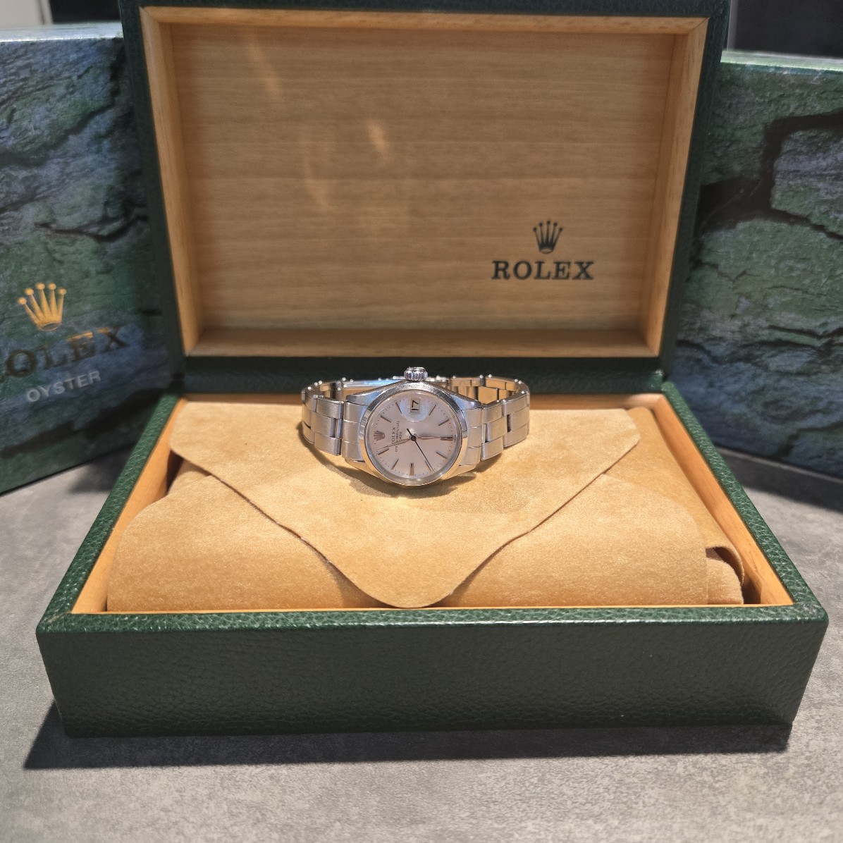 ROLEX OYSTER PERPETUAL DATE 6516